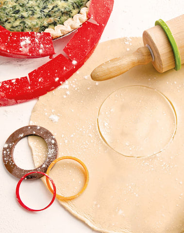 Talisman Designs 1/4-inch band gives versatile dough thickness options.