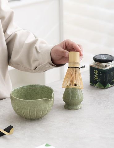TANG PIN porcelain texture emphasizes durability and easy cleaning after use.