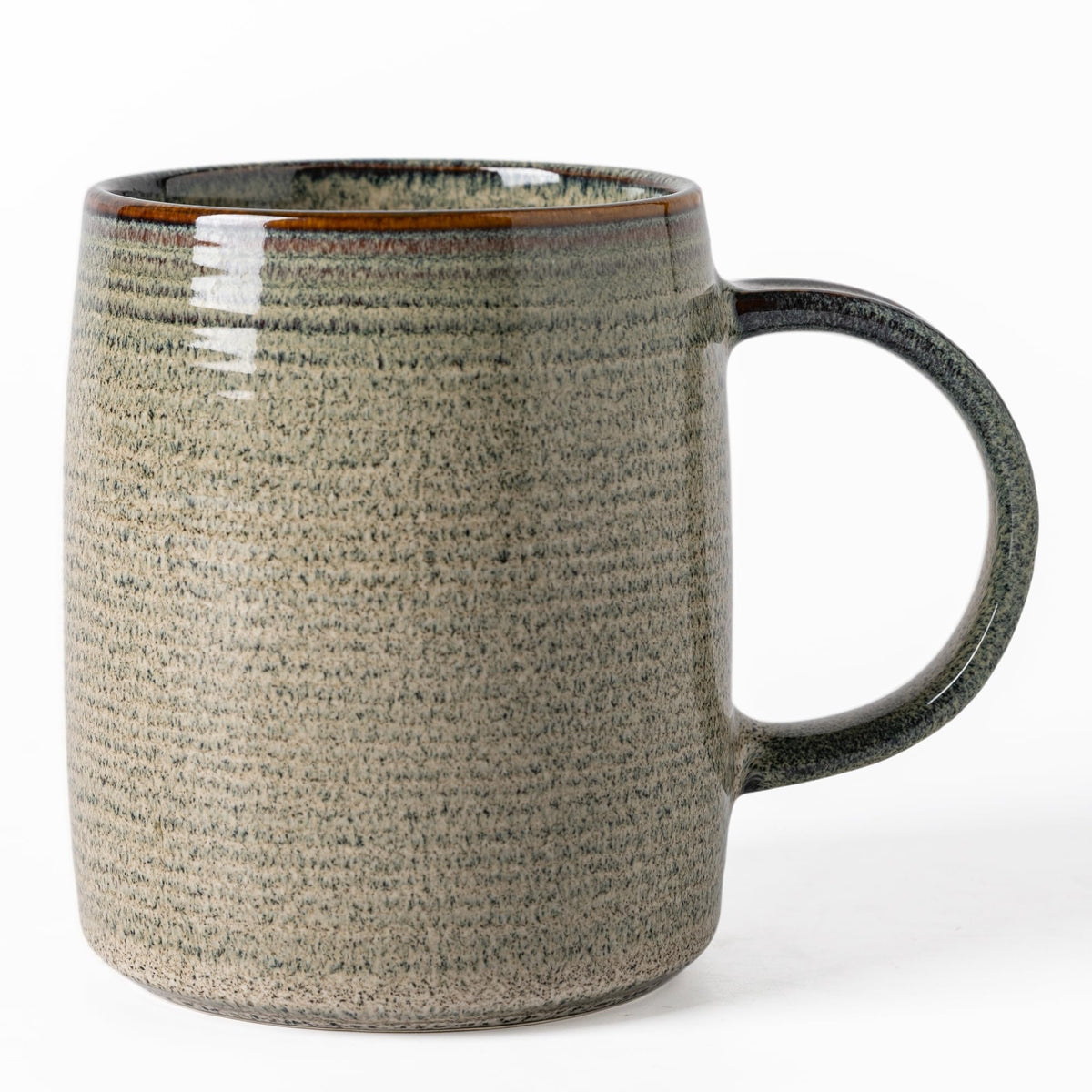 TaoTaojarvie ceramic mug 22oz wide bottom for stable grip and heat retention.