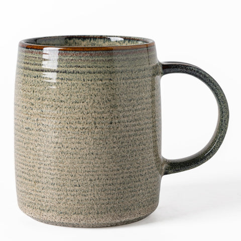 TaoTaojarvie ceramic mug 22oz wide bottom for stable grip and heat retention.