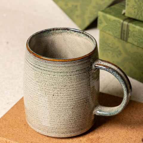TaoTaojarvie stripe pattern mug ideal for daily coffee rituals.