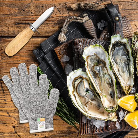 Tarpop wood-handle oyster knife designed to prevent slipping.