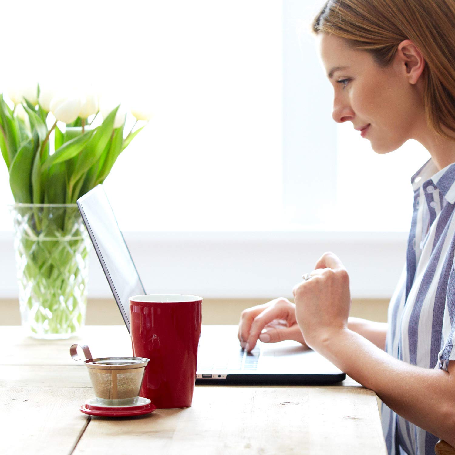 Tea Forte Kati Cup elegant design for a refined tea ritual.