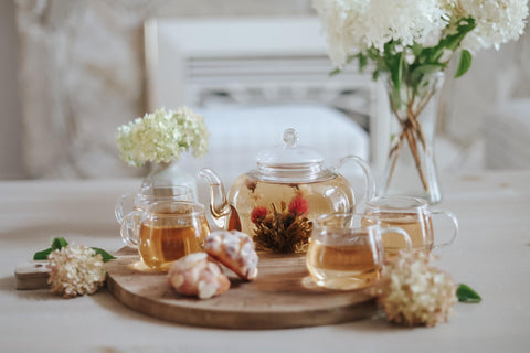 Teabloom borosilicate teacups showcase clarity and heat resistance while serving.