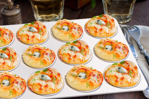 TeamFar dishwasher-safe muffin pan for easy cleanup after entertaining