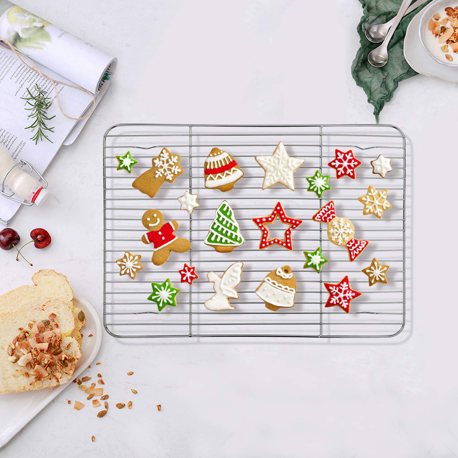 TeamFar baking tray with smooth edges for safe handling.