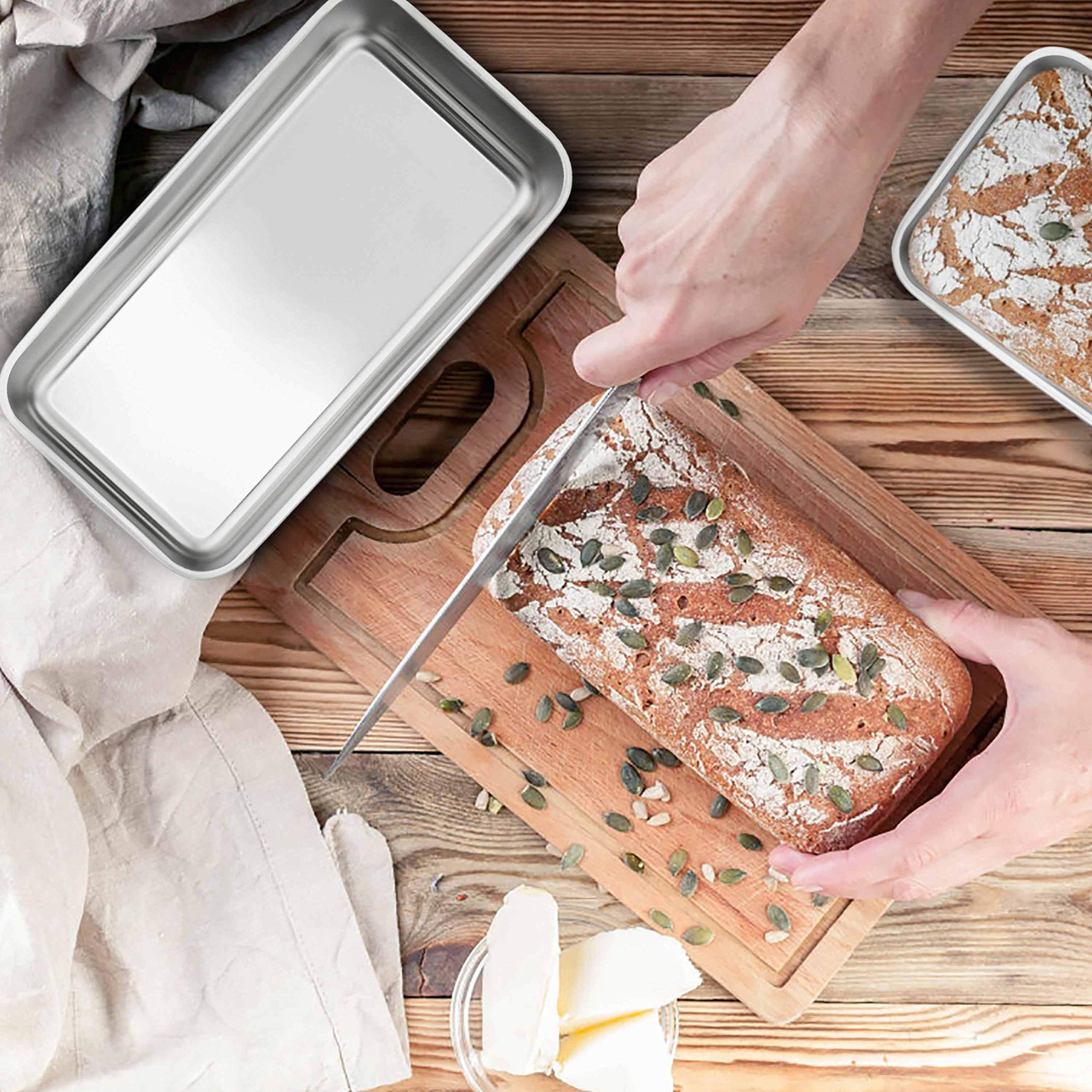 TeamFar loaf pan features 2.5 inch deep sides for loaf shaping.