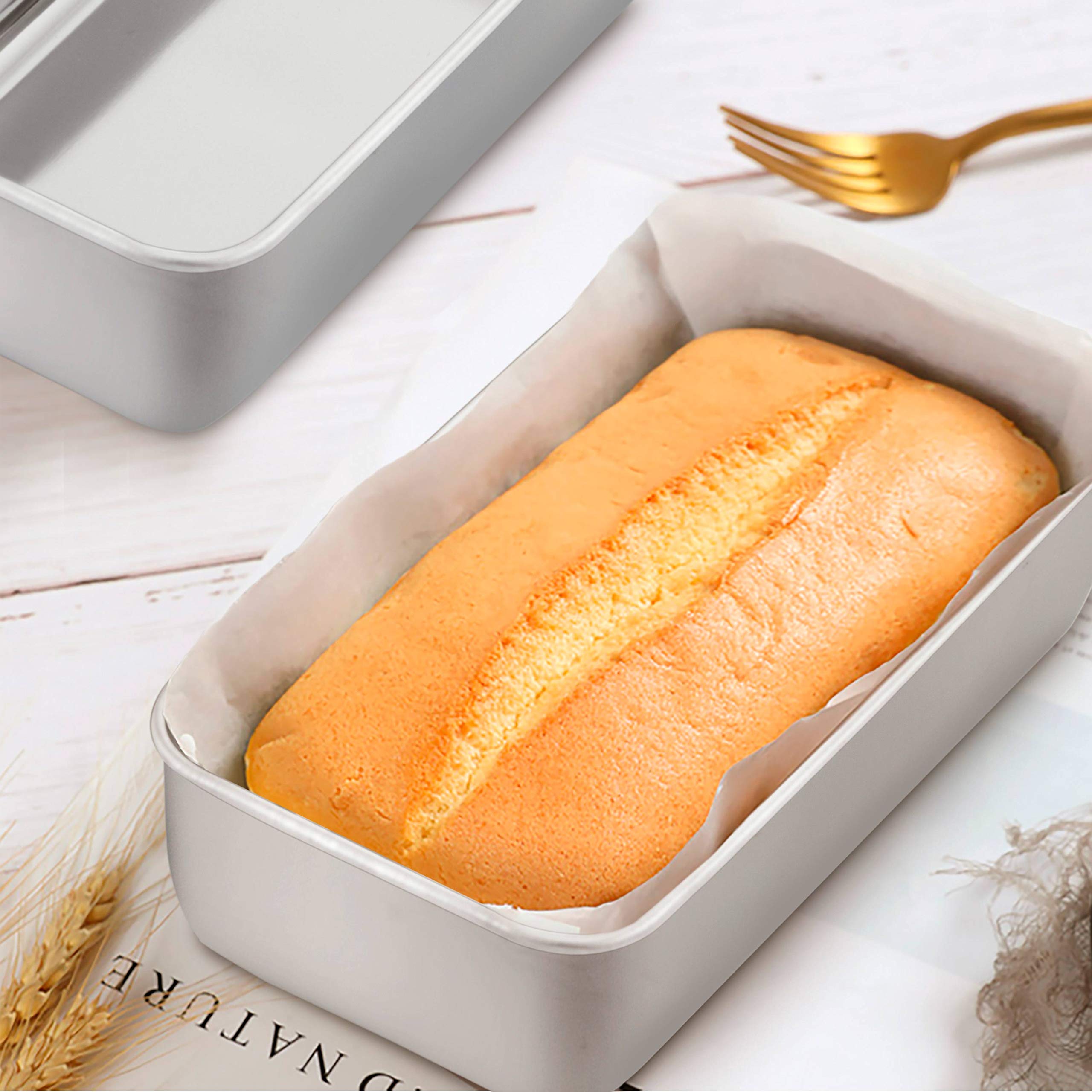 TeamFar loaf pan delivers even baking performance for uniform browning.