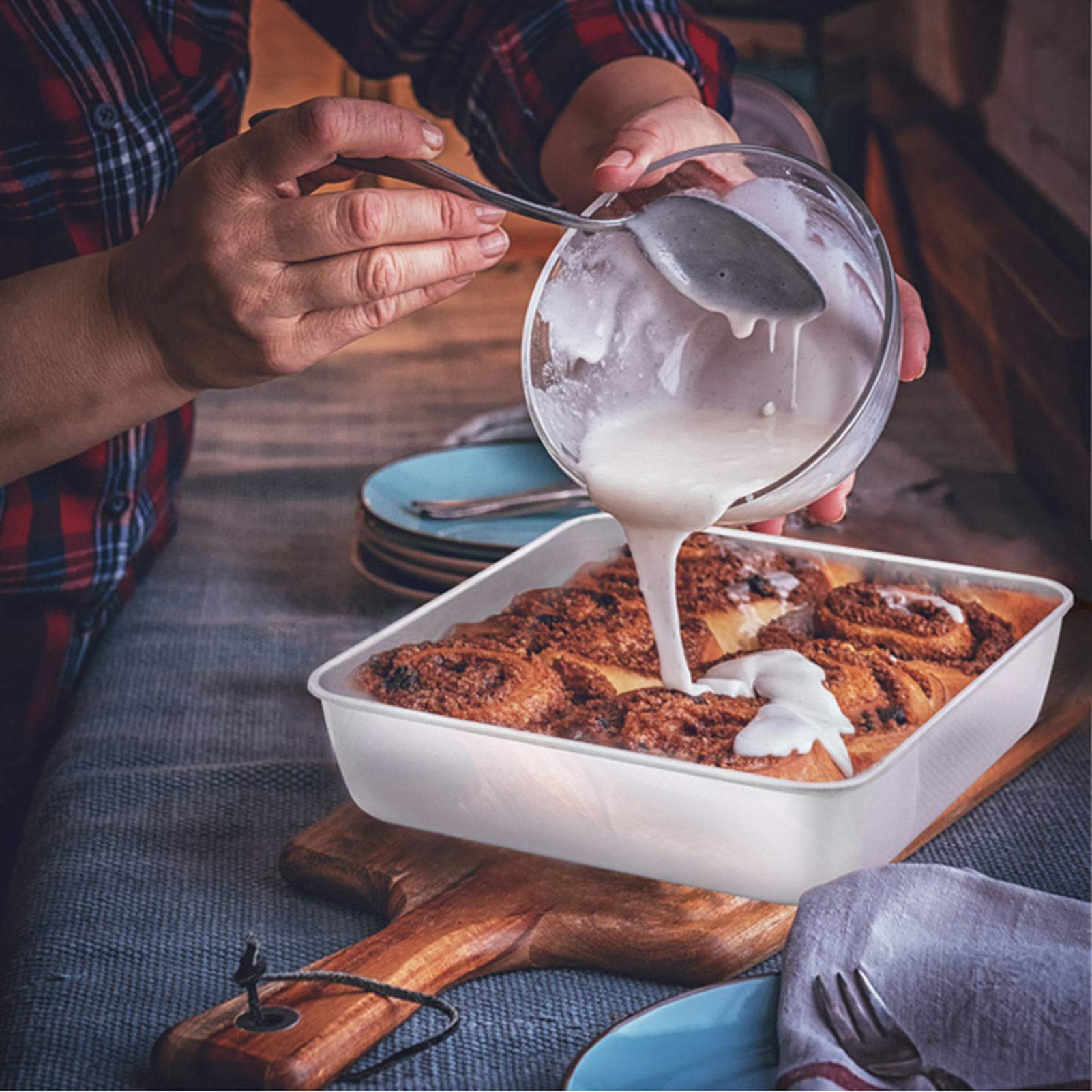 TeamFar rolled edge baking pan safe handling and smooth cleanup.