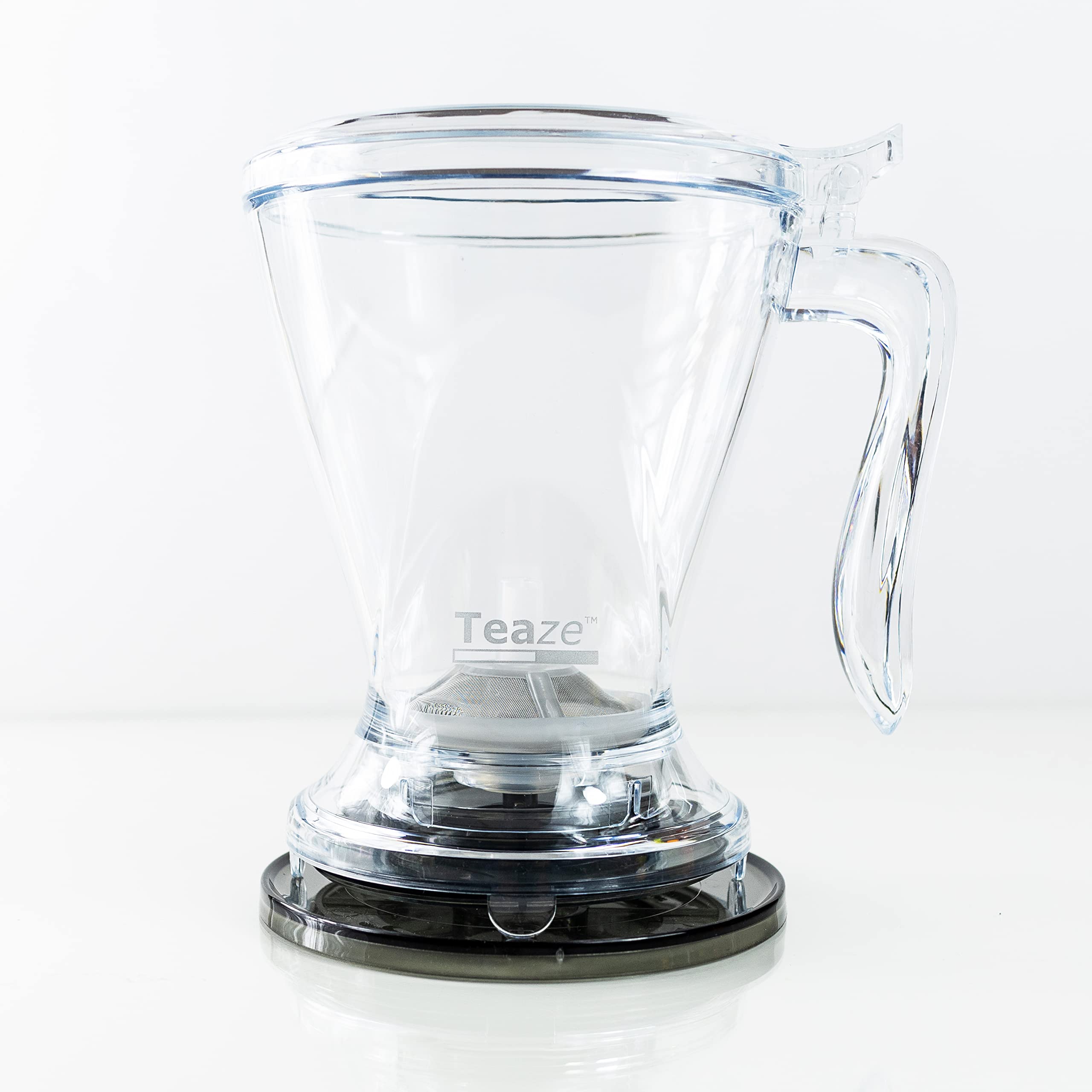 TEAZE Infuser demonstrates a simple three step brew over a cup