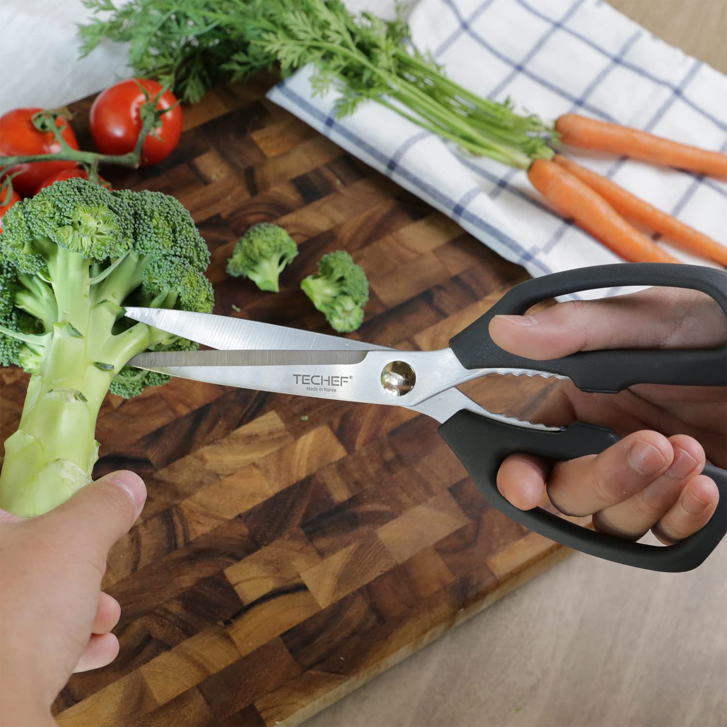 TECHEF Kitchen Shears micro-serrated edge shown up close for slip-free cutting.