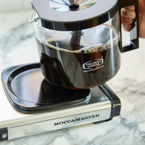 Technivorm Moccamaster KBGV Select glass carafe with quiet brewing.