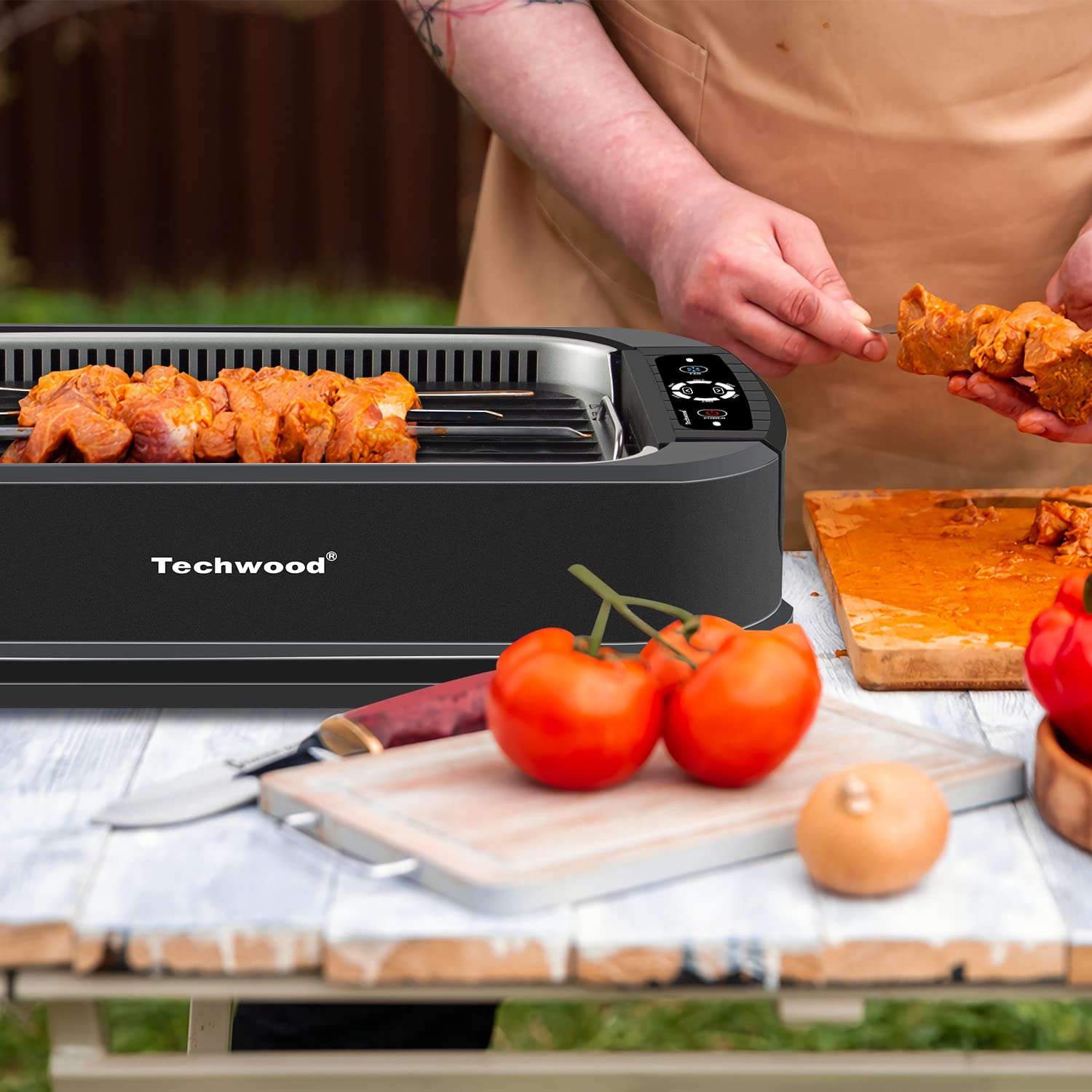 Techwood 1500-watt heating element heats evenly for fast meals
