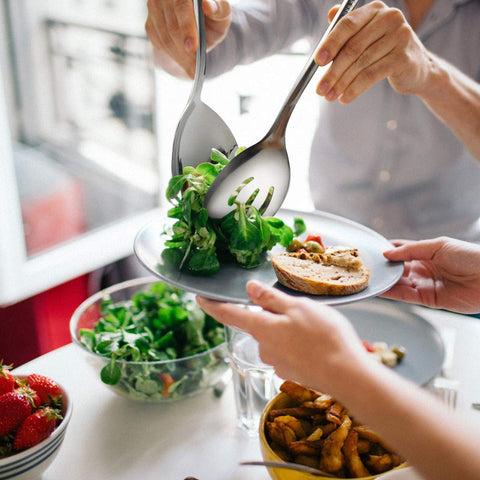 Teivio serving tong 9.4 inches provides reliable, hygienic grabbing.