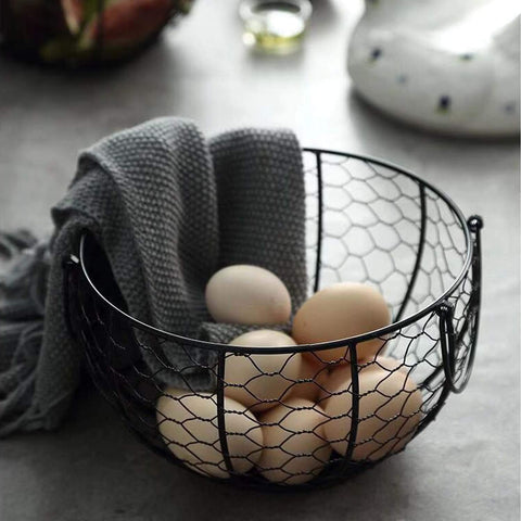TENINYU compact egg storage holds up to two dozen eggs for daily use.
