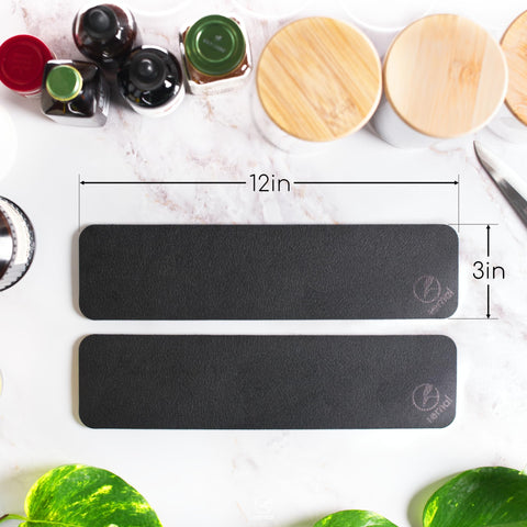 Ternal DripGuards non-slip bottom keeps the mat steady during prep.