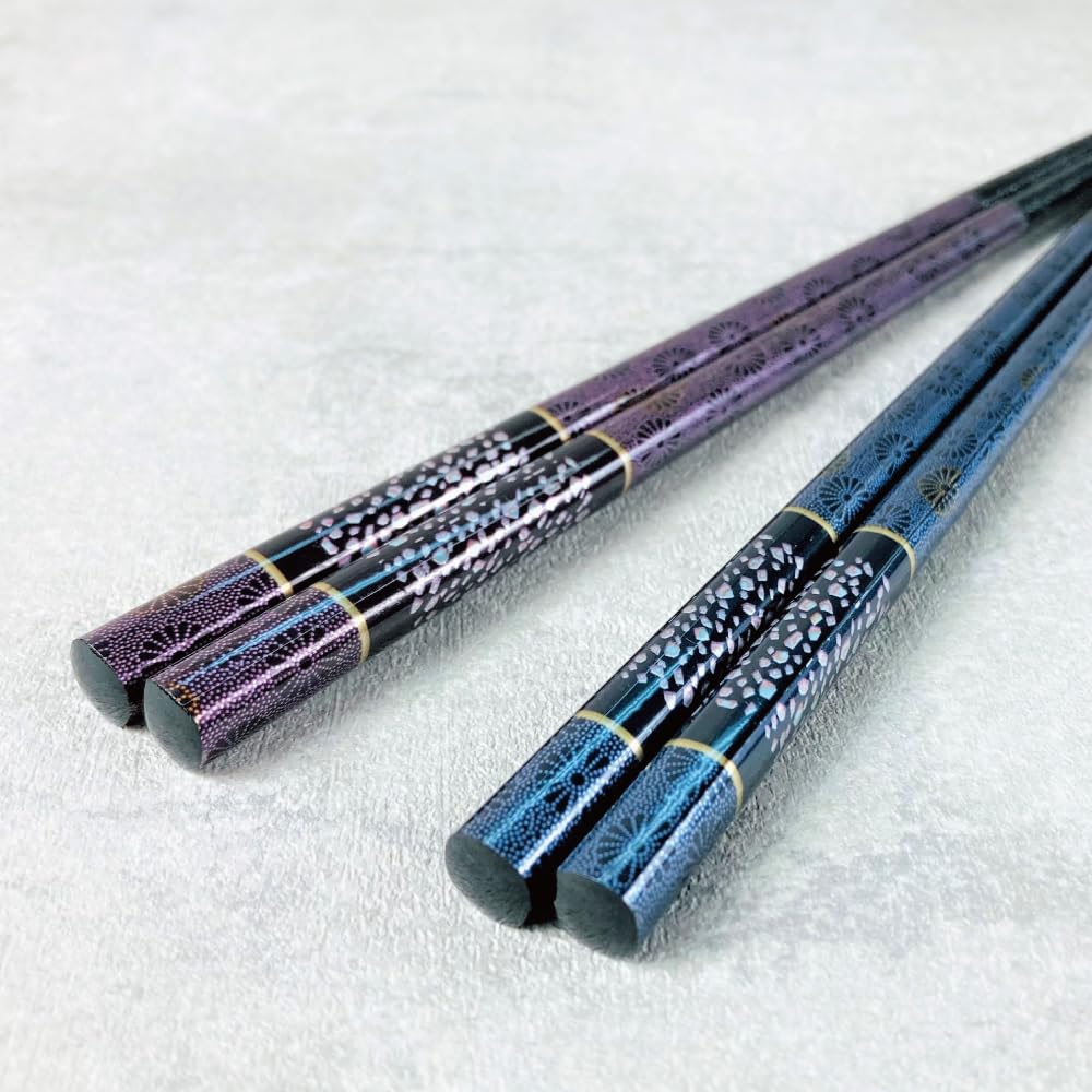 Made in Japan, Terra Distribution chopsticks showcase authentic craftsmanship for daily meals.