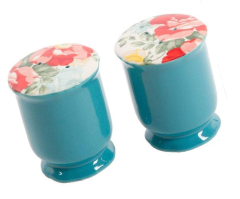 The Pioneer Woman kitchen display piece offers practical salt and pepper during meals.