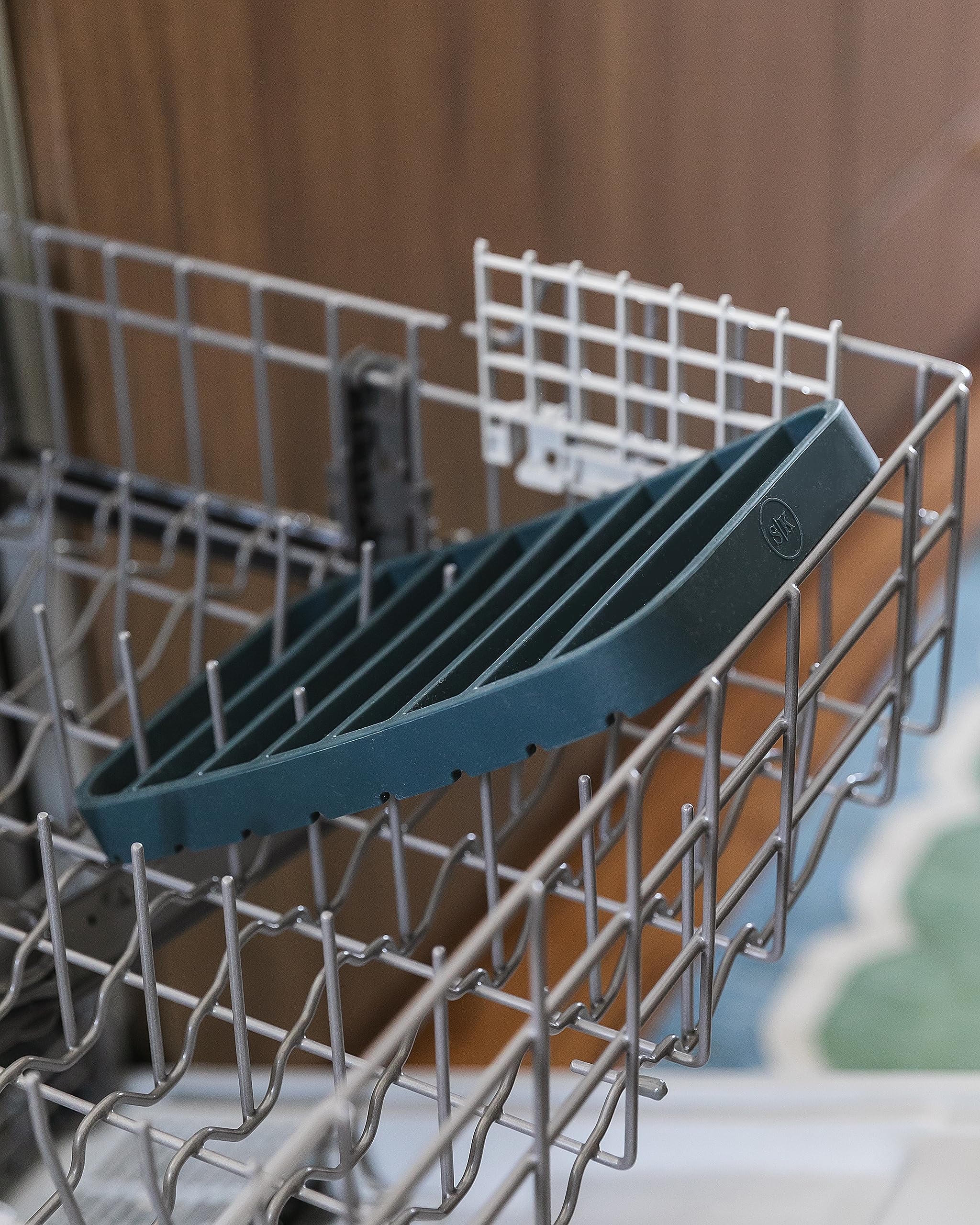 Heat resistant up to 500F for high-temperature roasting.