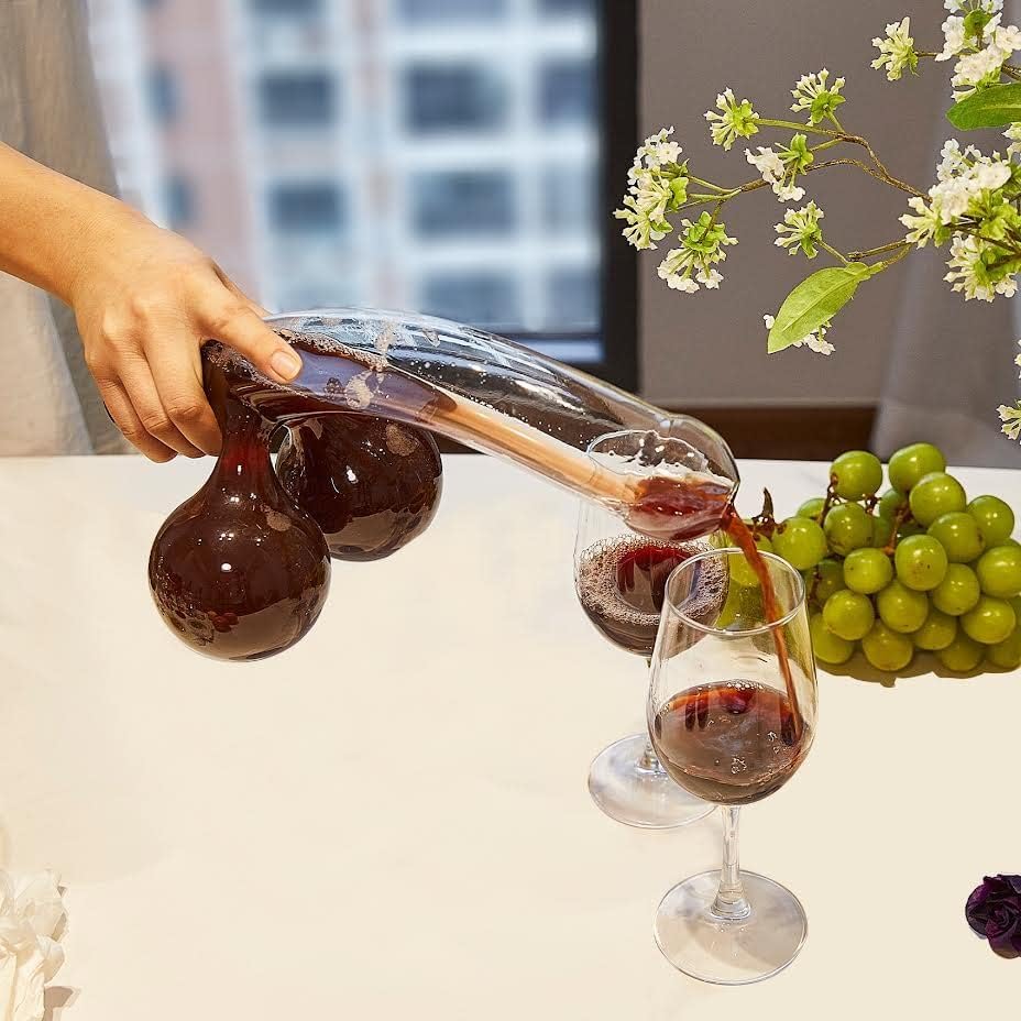 The Wine Savant bar glass and cocktail glass set enables versatile entertaining.