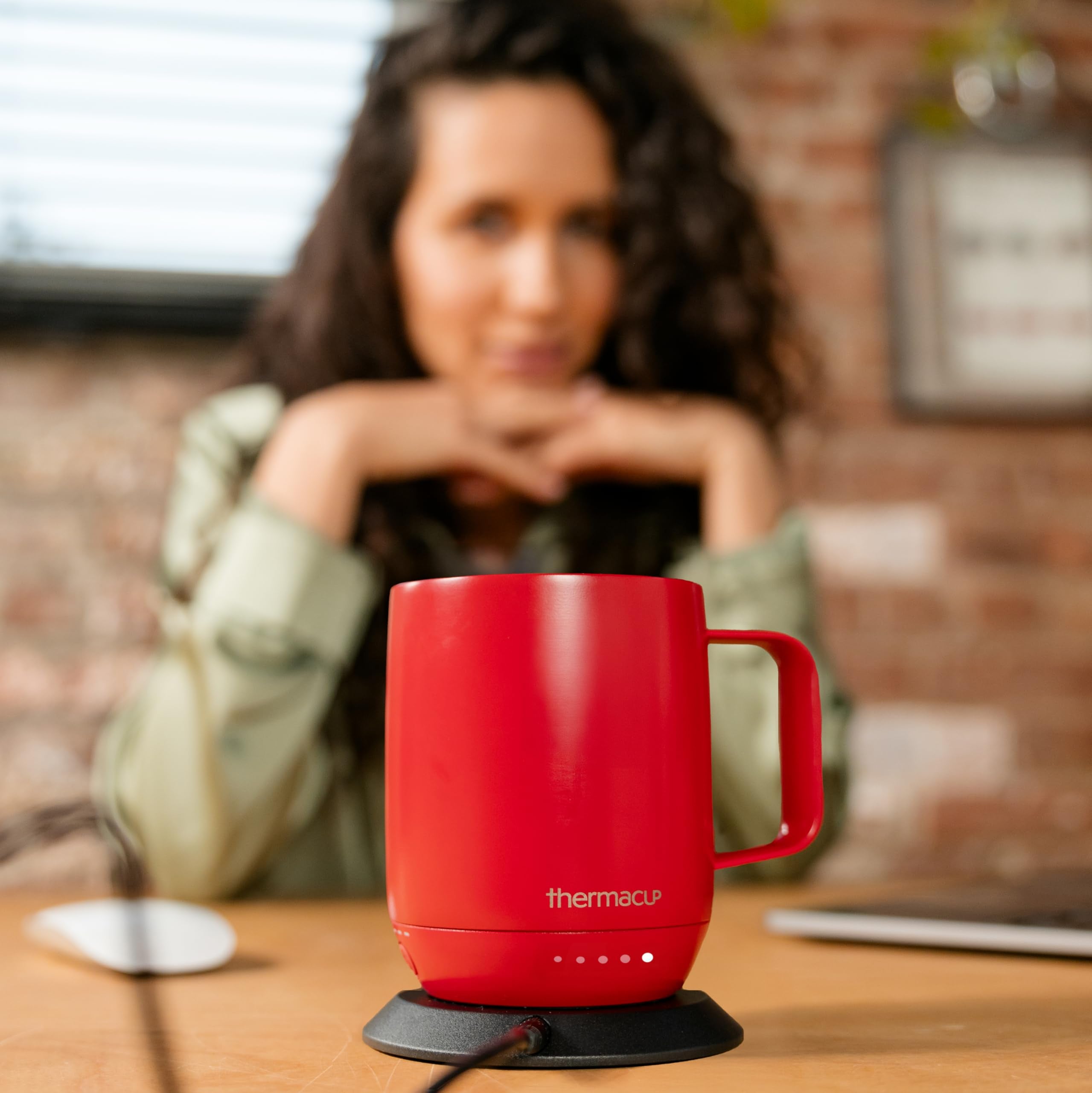 THERMACUP long battery life enables extended sipping sessions at home or office.