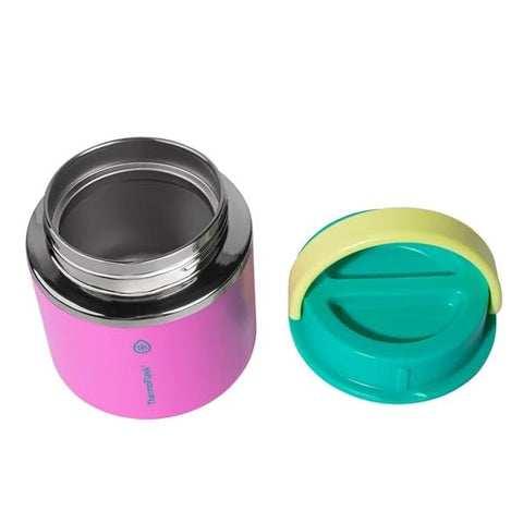ThermoFlask leak-proof lid demonstrated for transport use.