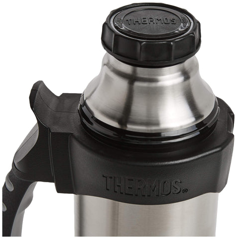 THERMOS The Rock bottle on a trail highlights outdoor-friendly capacity and resilience