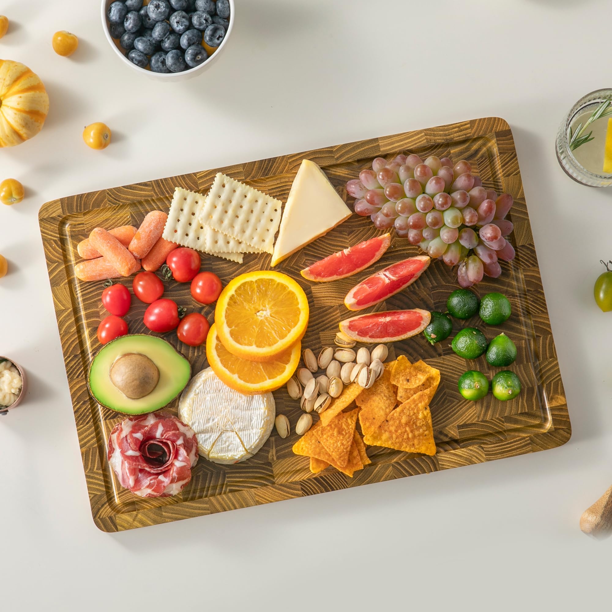 thetchry teak end grain is knife-friendly, helping preserve blade edge during prep.