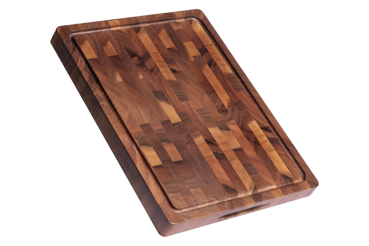 Thetchry walnut end-grain cutting board with handle for precise chopping