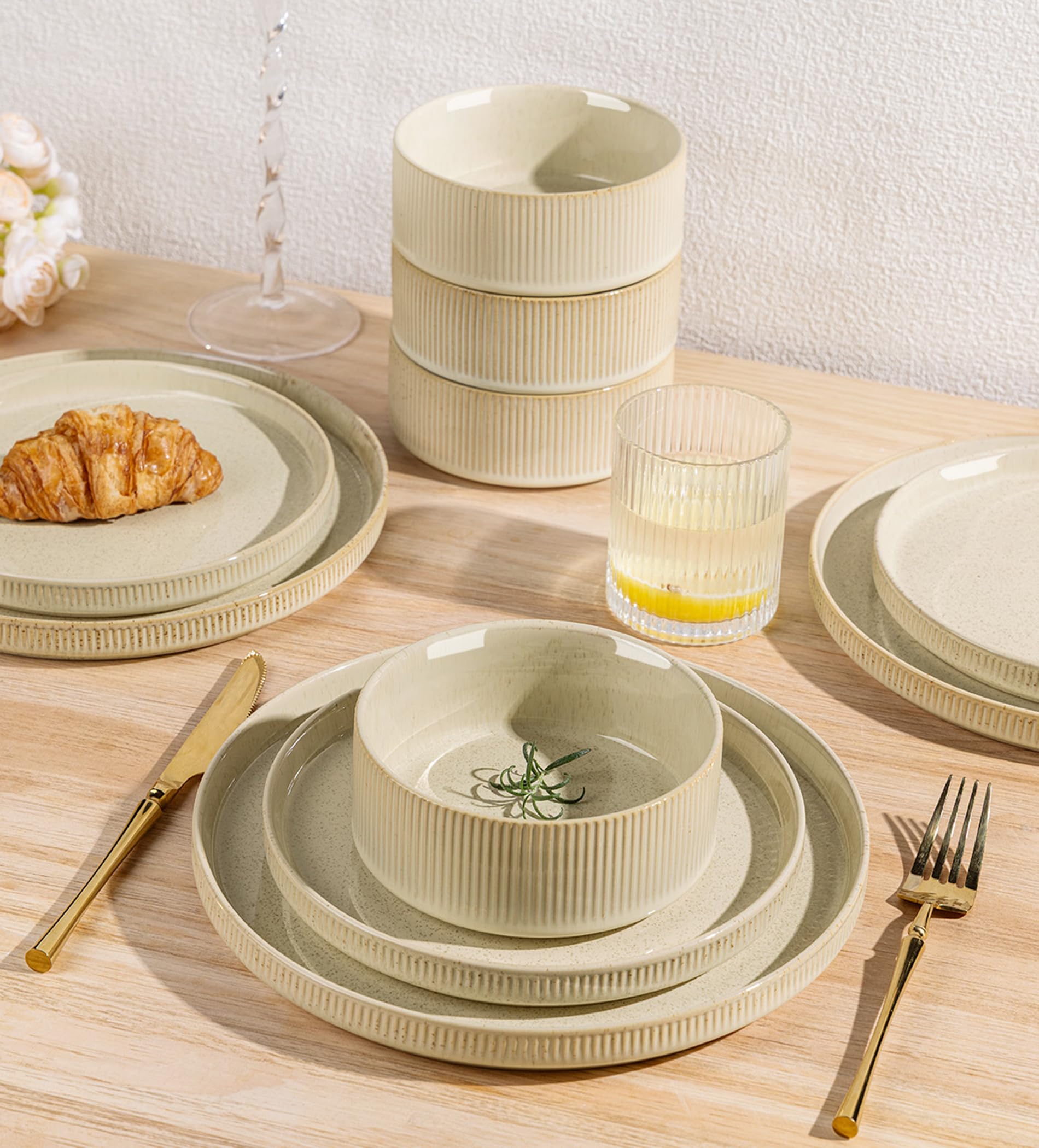 TheTerra double reactive glaze captures subtle color variations.