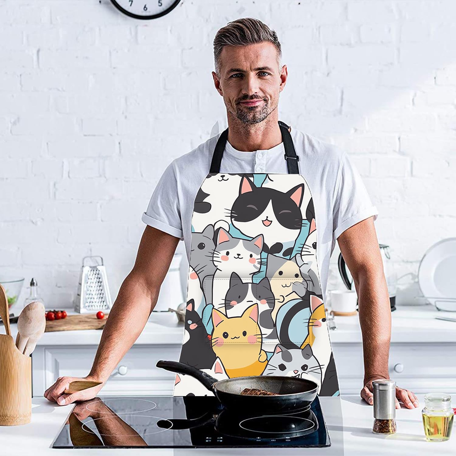 THISFIND gardening or studio use of apron showing versatility for tasks