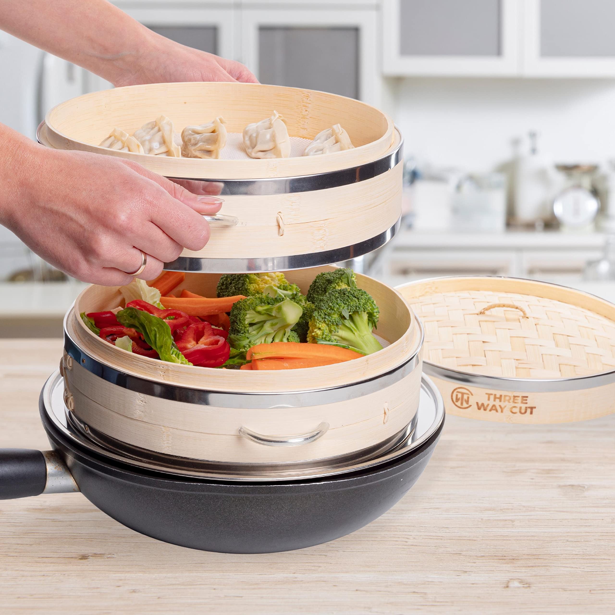 Three Way Cut reusable silicone liner reduces sticking and cleanup effort.