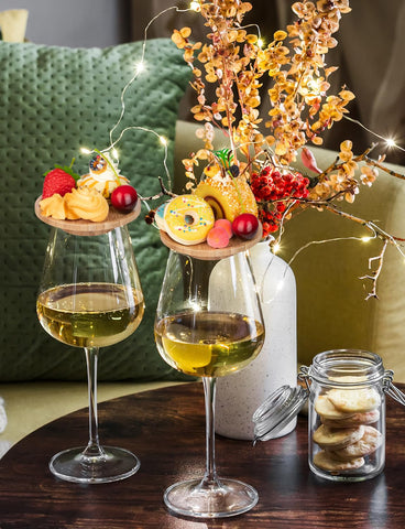 THSLSFX wine glass covers keep dust out while preserving aroma.
