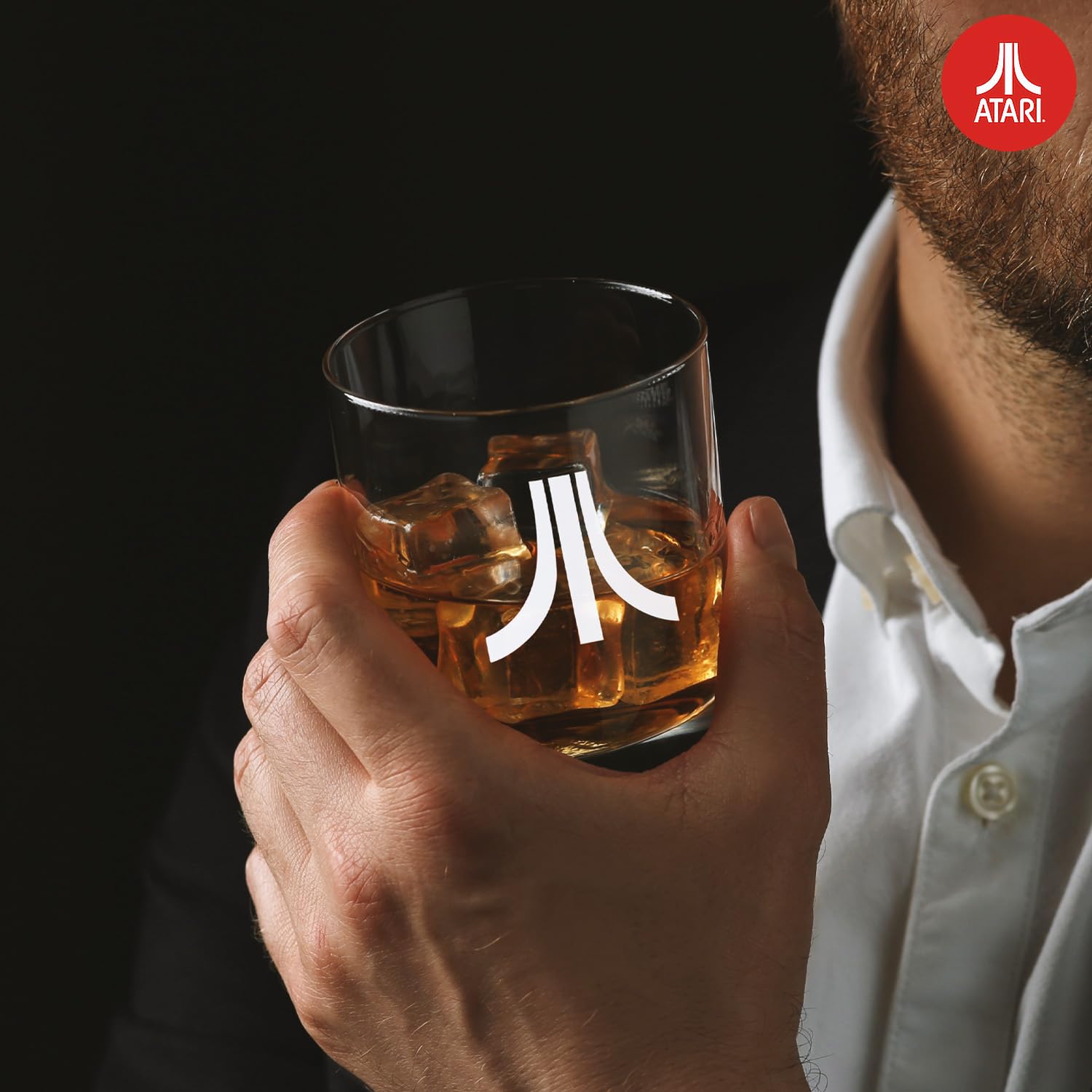 Thumbs Up decanter close-up highlighting lead-free crystal clarity