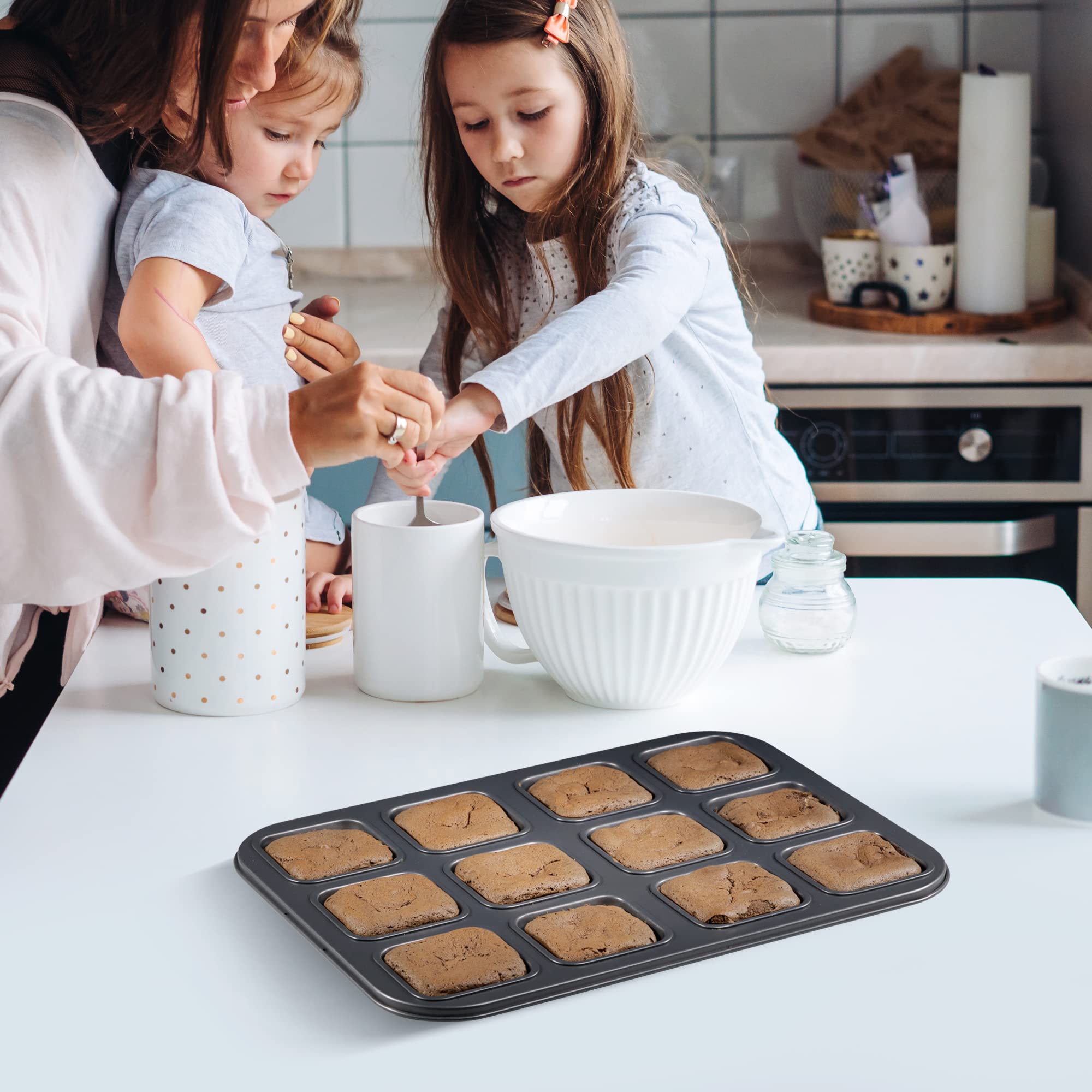 Tiawudi brownie pan care: hand wash recommended.