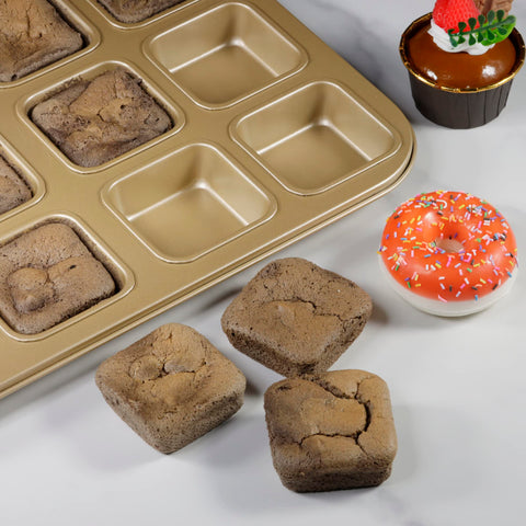 Tiawudi brownie pan dimensions graphic highlights 14 x 10.5 inch size.