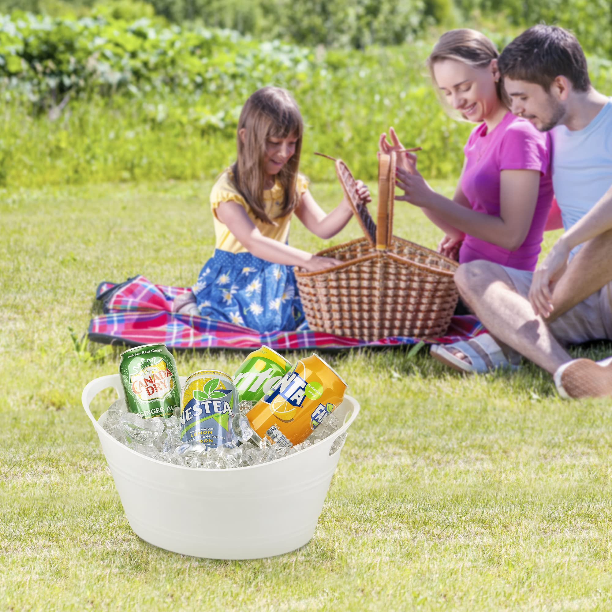 Tiawudi present basket idea for holidays and special occasions.