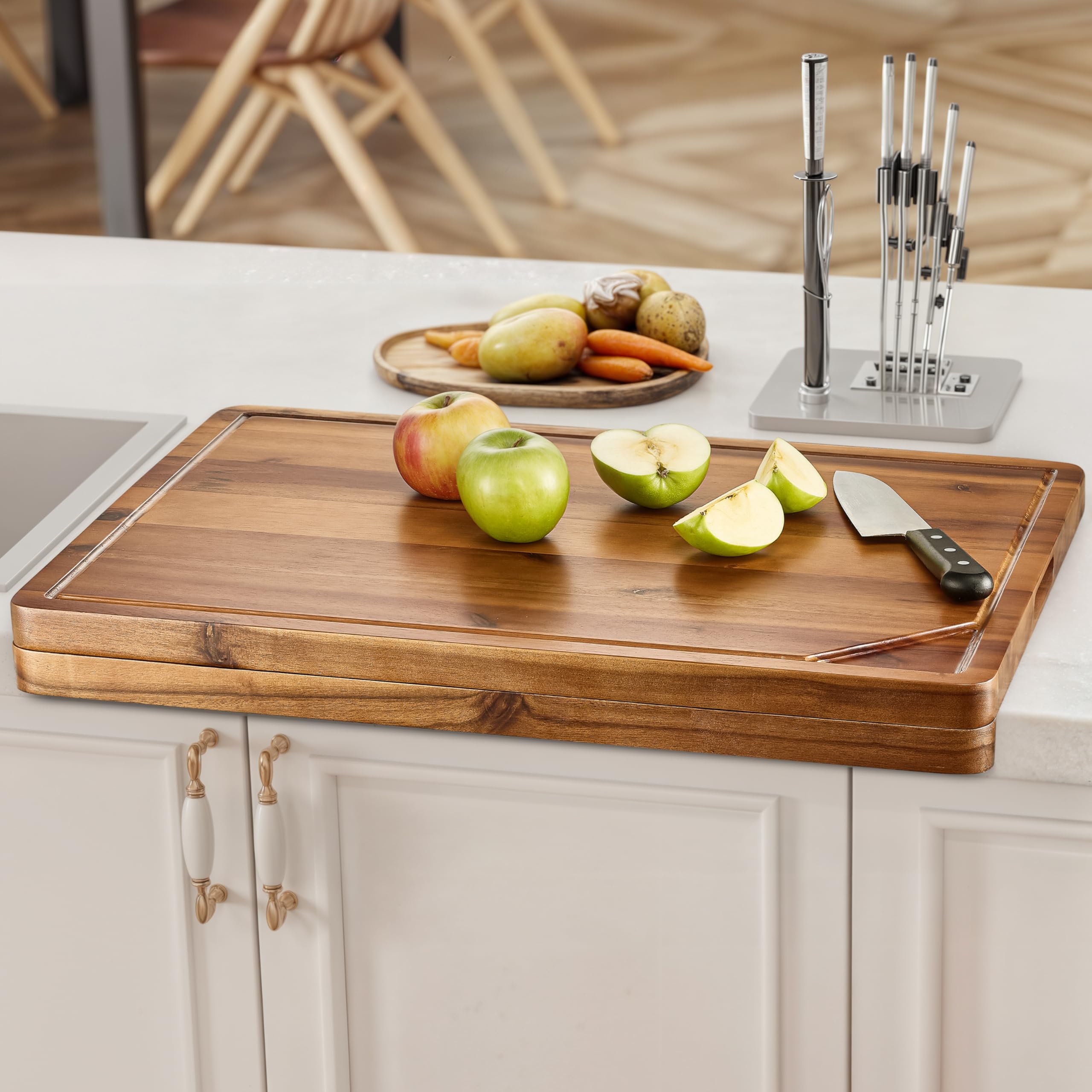 Tidita acacia cutting board with handle showing stable chopping surface