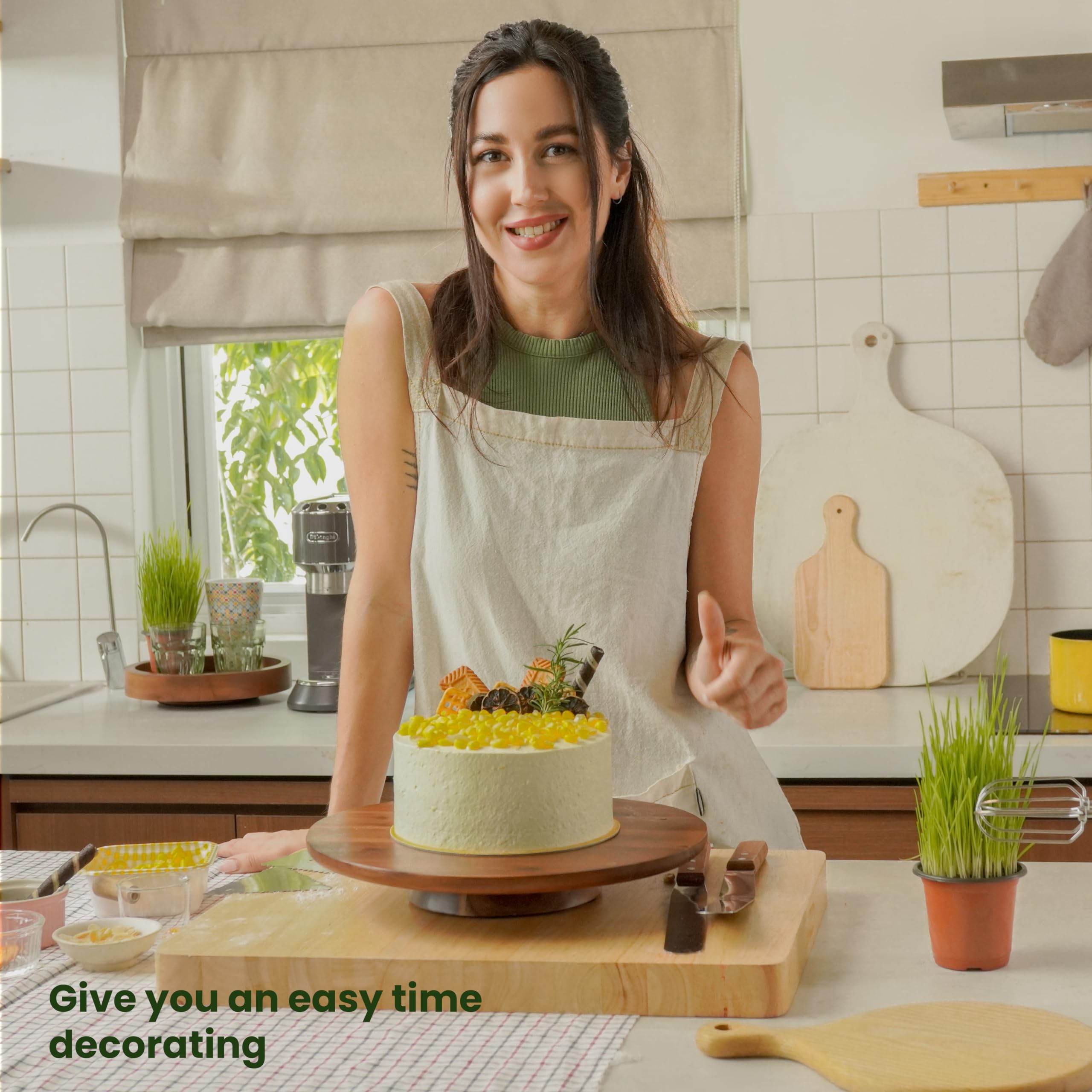 Tidita easy-clean acacia wood stand for quick maintenance.