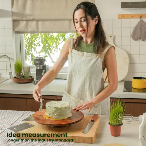 Tidita non-slip mat keeps the cake stand stable during showcases.