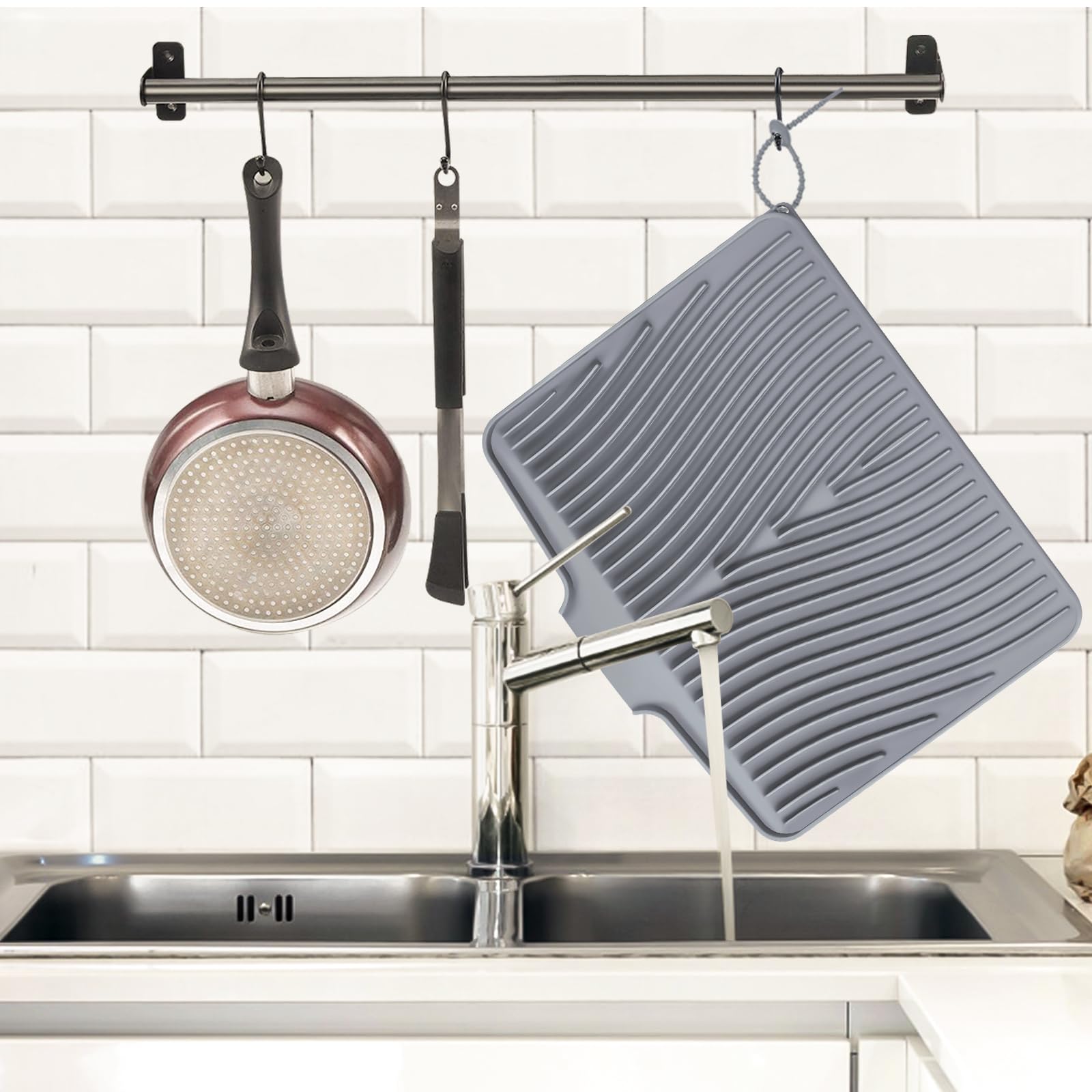 TIKNIK silicone drying mat folds for easy storage.