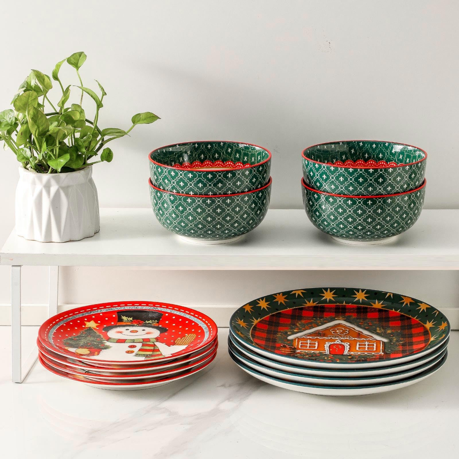 Tikooere Christmas dinnerware decorative set enhances festive table decor.