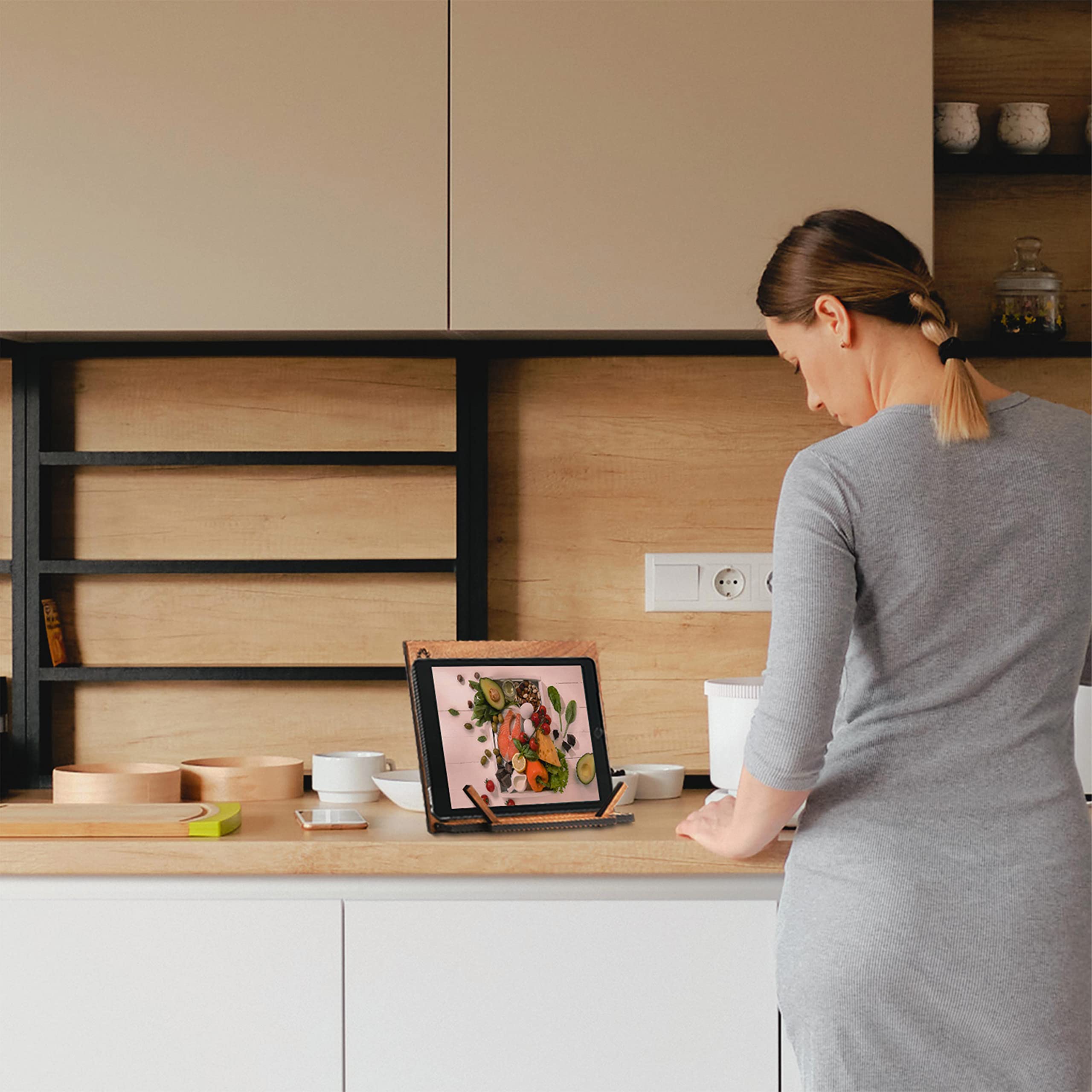 TILISMA desk stand for recipes on a busy counter