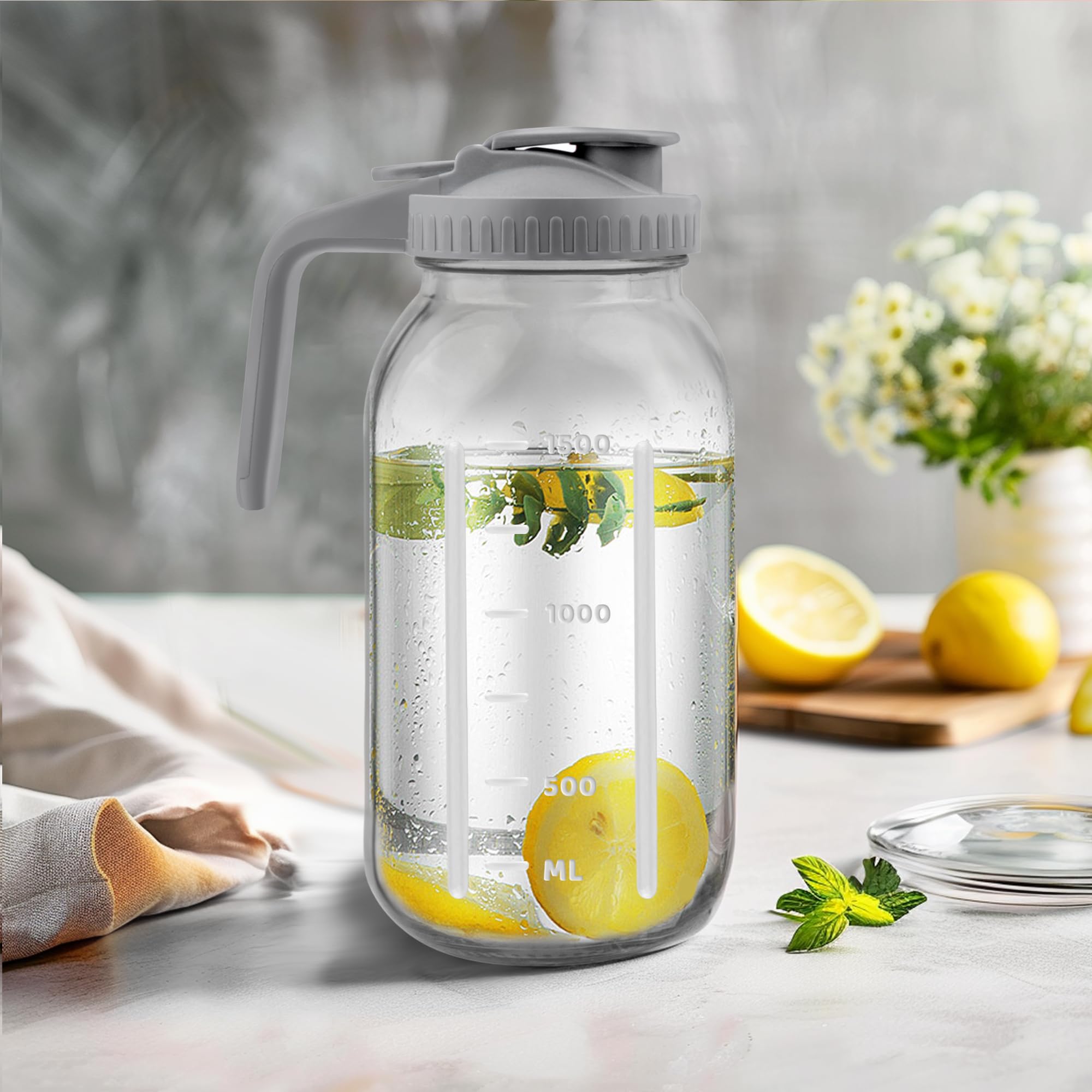 Tinaforld 64oz pitcher designed for family gatherings and entertaining