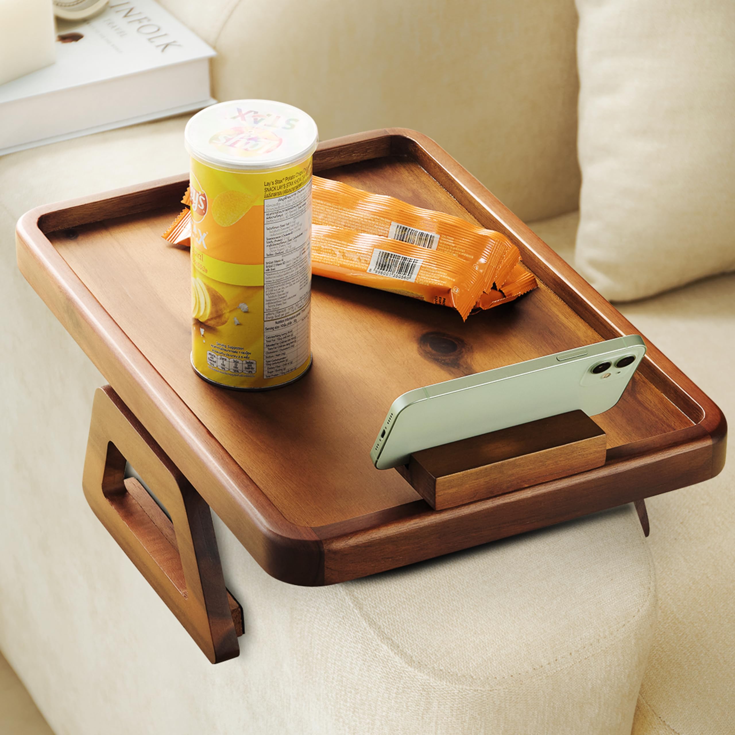 Tinamo arm table with 360° rotating phone holder for easy viewing on the sofa