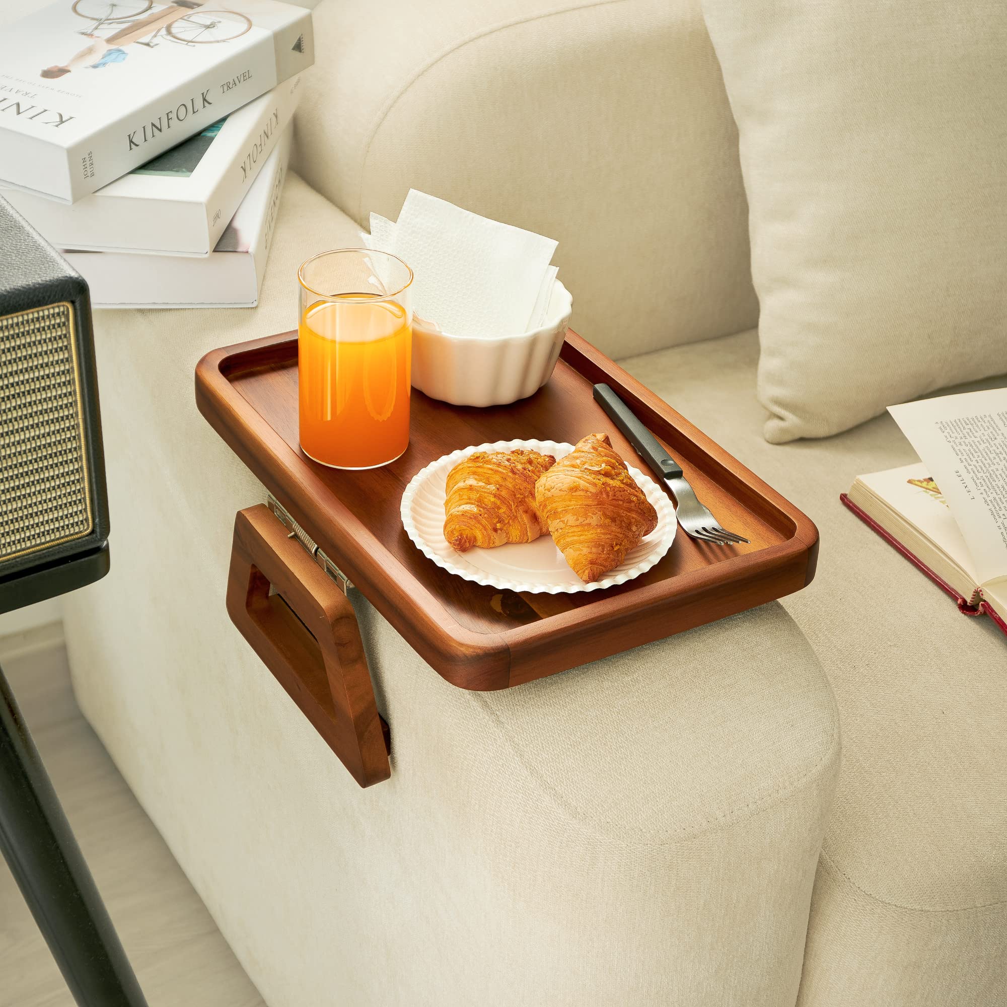 Tinamo soft pad protects upholstery while securing the arm table.