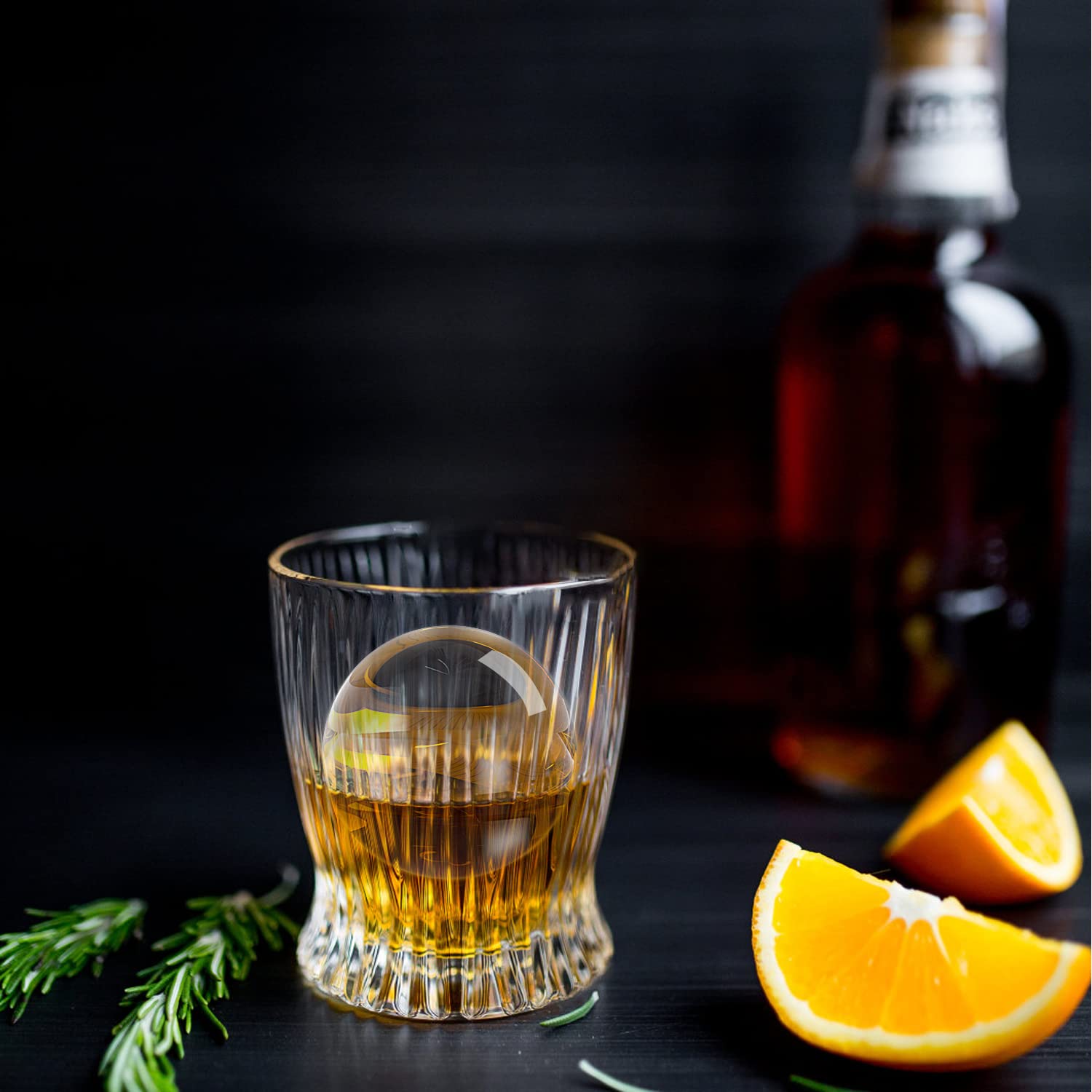 TINANA 2-inch crystal-clear ice sphere for slow-melting drinks