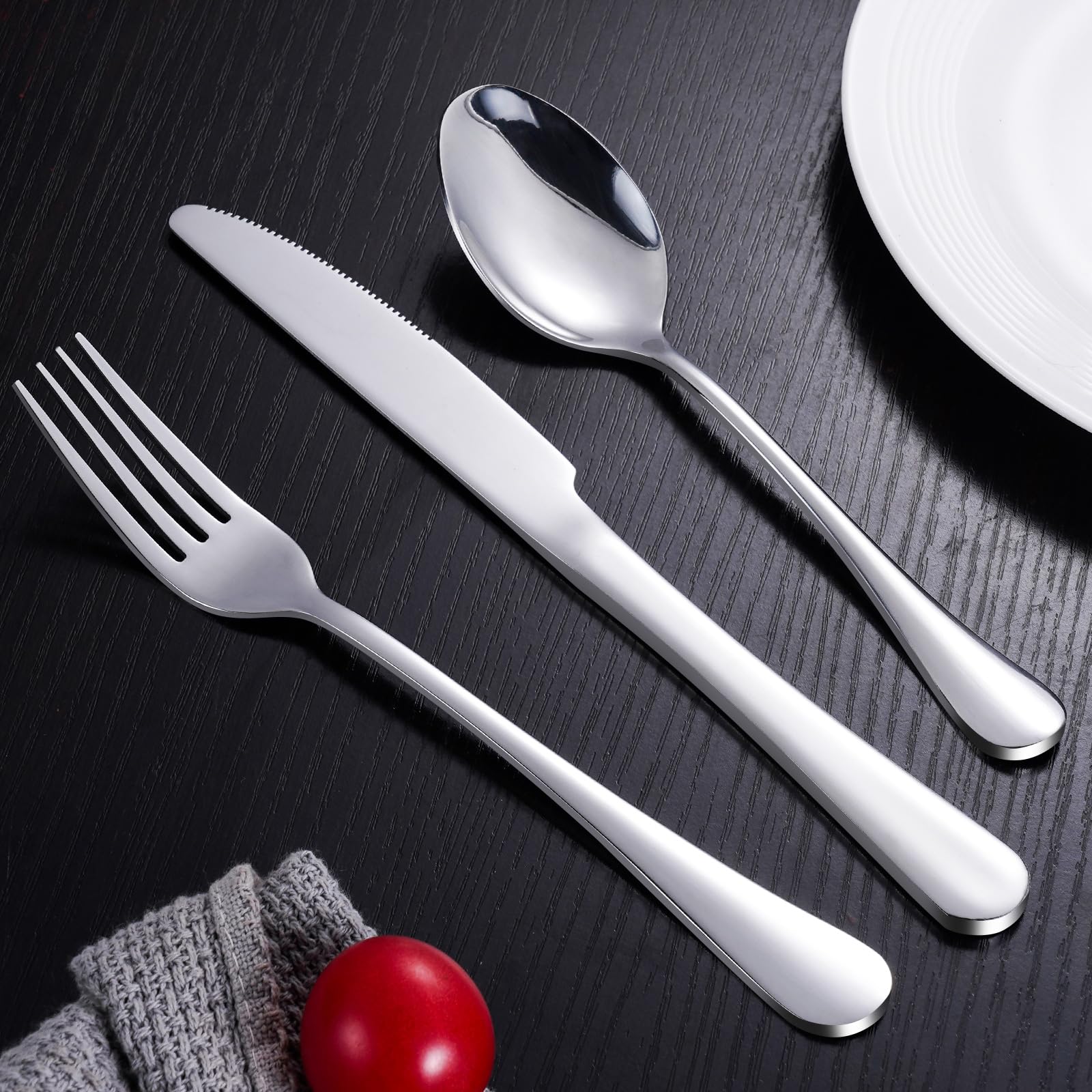 Tinina classic-design silverware silhouette for a refined table setting.