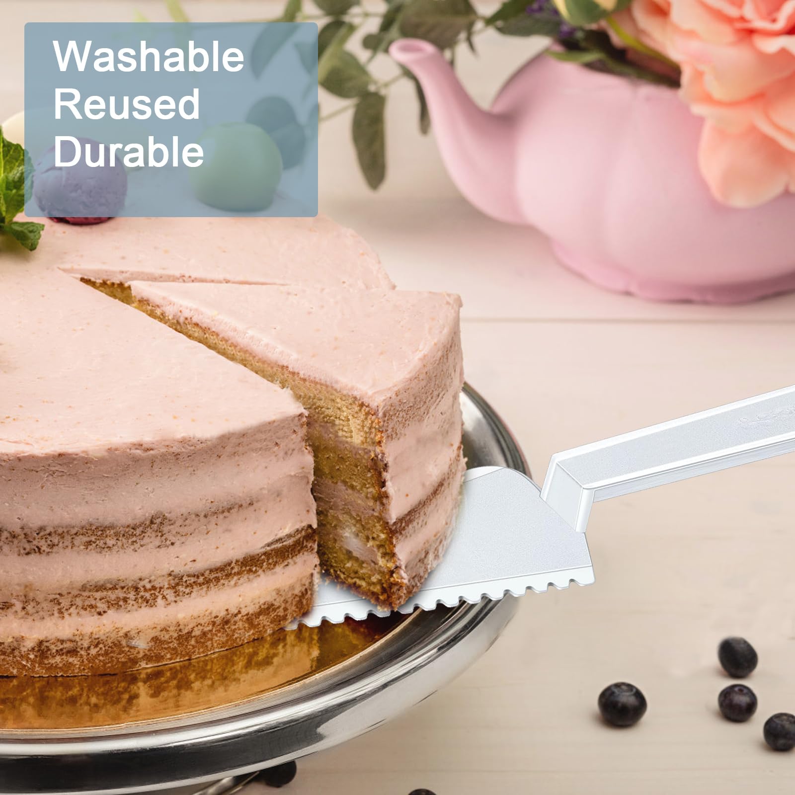 TINSKY plastic pie server with serrated edge for clean cuts.
