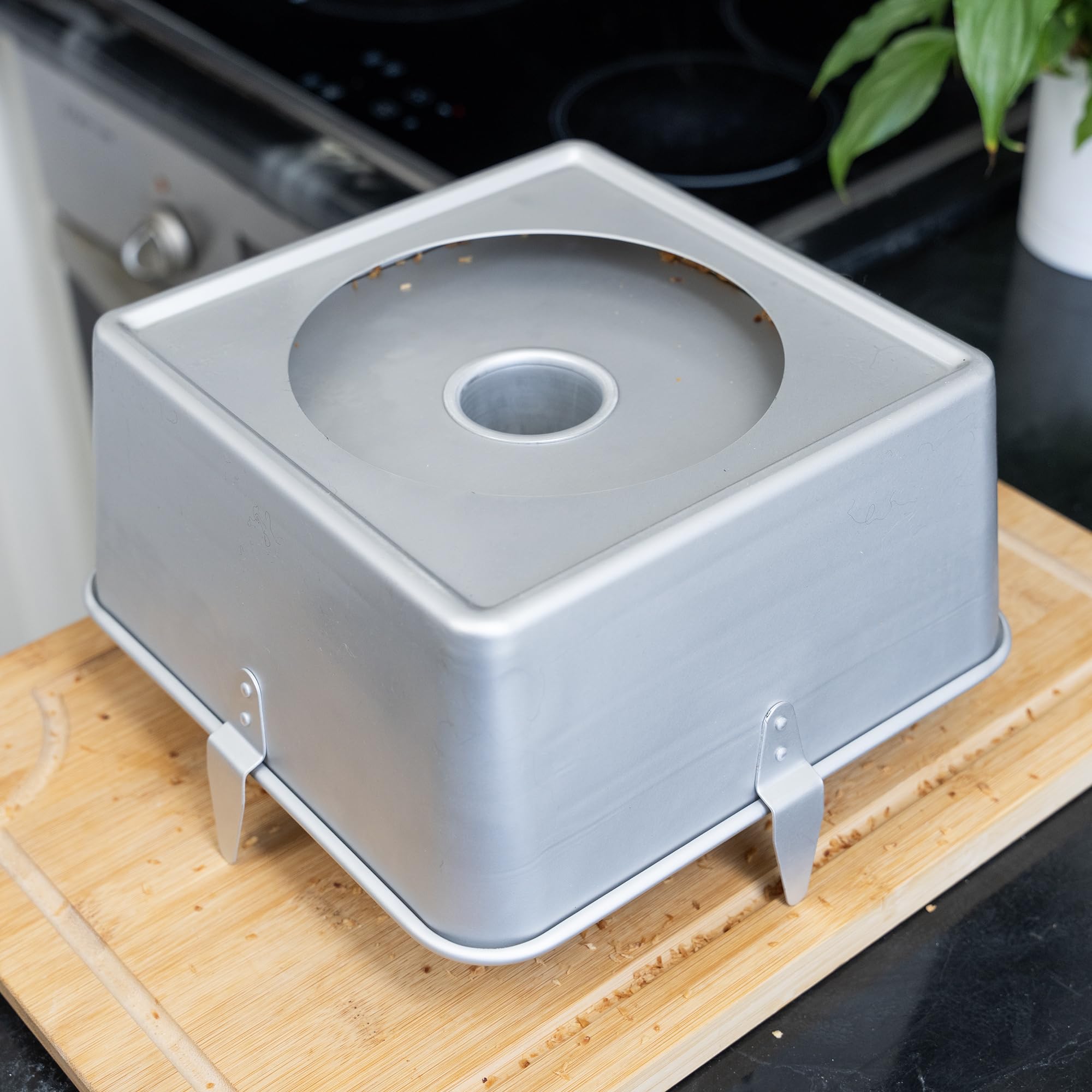 TiParthenos anodized aluminum construction for durability